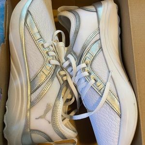 PUMA soft side Sophia sneakers